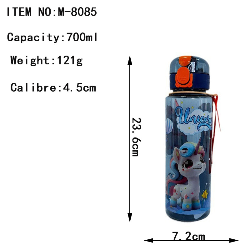 New high-appearance unicorn pattern water cup, 700ML outdoor sports student water bottle with a lifting rope Application Scenario