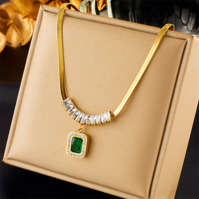 European and American fashion retro high-end cold style diamond-encrusted snake bone chain square green diamond pendant titanium steel jewelry necklace full figure