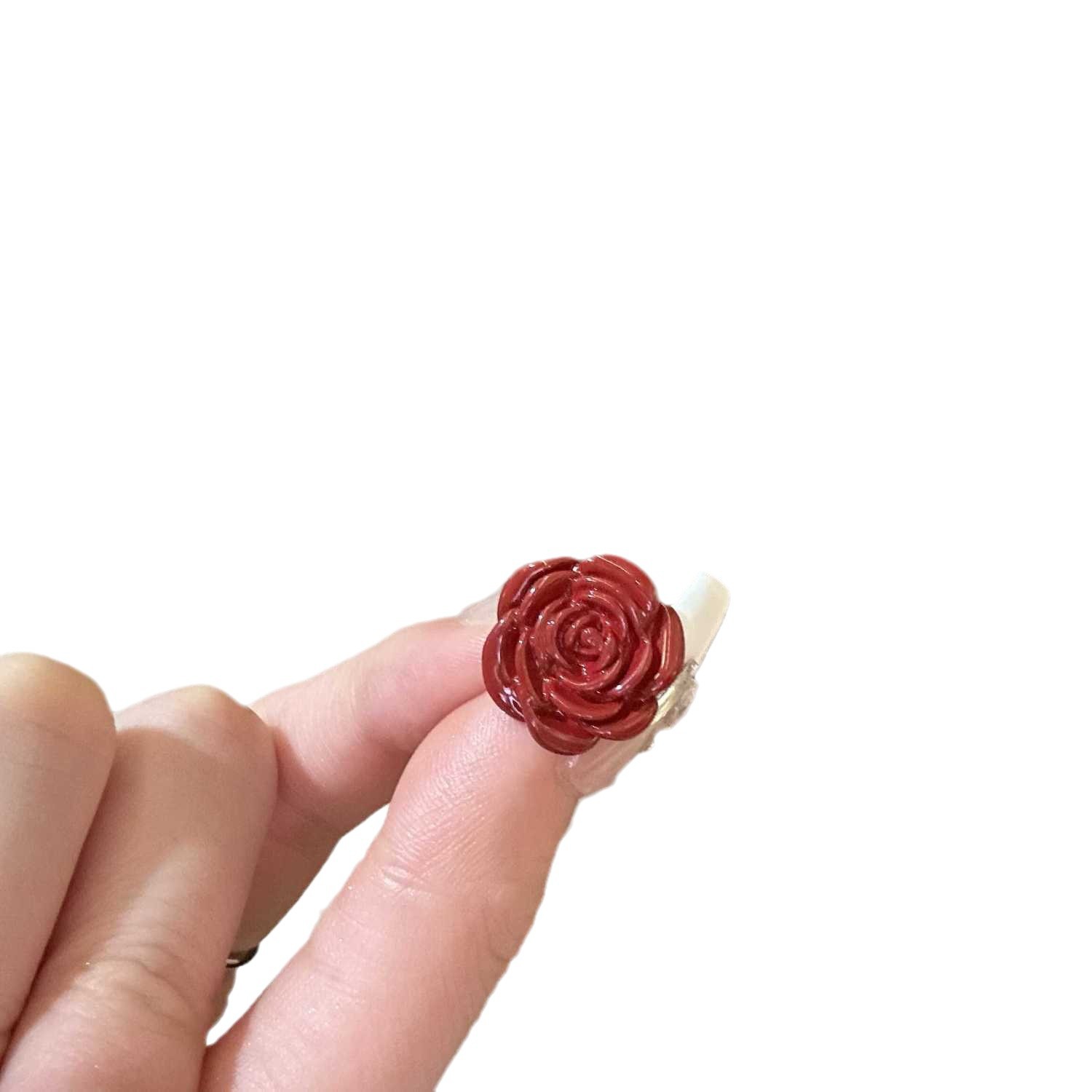 Red New Year stud earrings for women, retro, exquisite and high-end Hong Kong style earrings, niche style, 2025 new bestseller earrings Item Picture