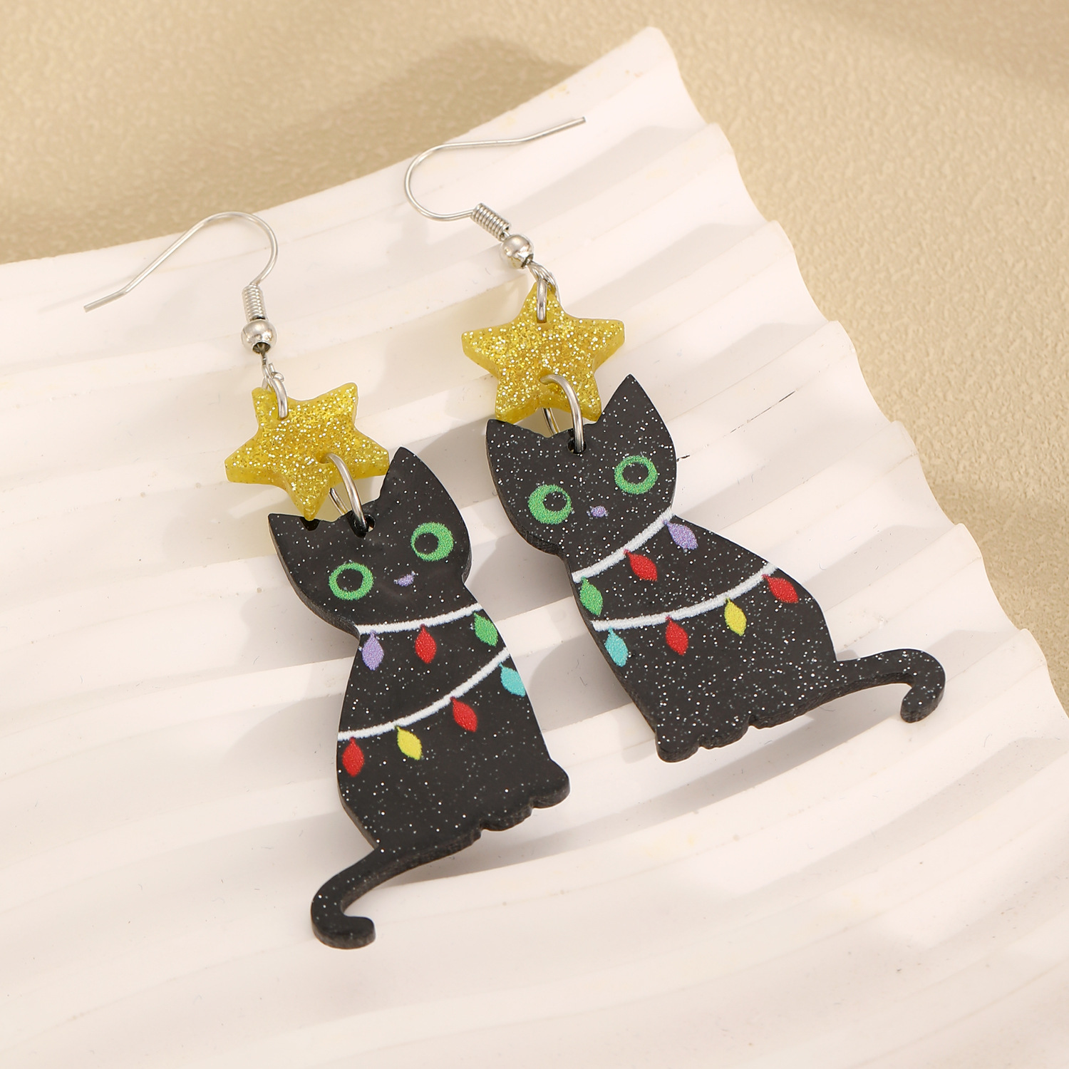 New cross-border Christmas tree, kitten, star creative stud earrings, Christmas earrings, acrylic earrings for women from Europe and America Application Scenario