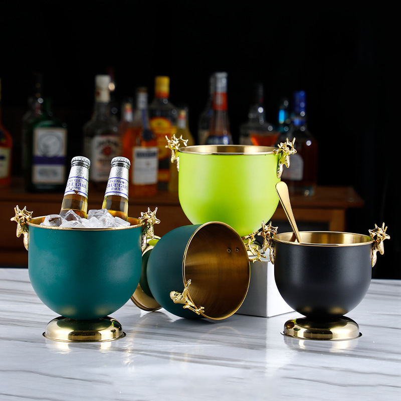Classic European-style stainless steel ice bucket for bars and KTVS, ice bucket for champagne, red wine and spirits, ice bucket Application Scenario