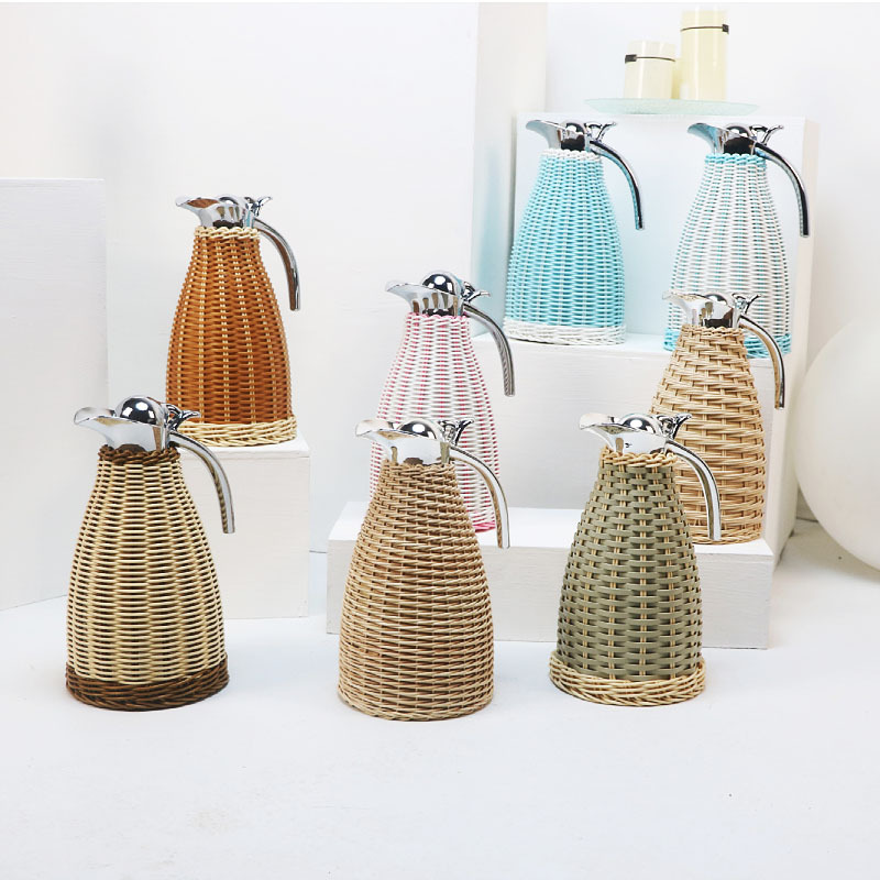 Rattan woven 304 stainless steel vacuum insulated thermos, hand-woven European coffee pot, thermos, household 2L full figure