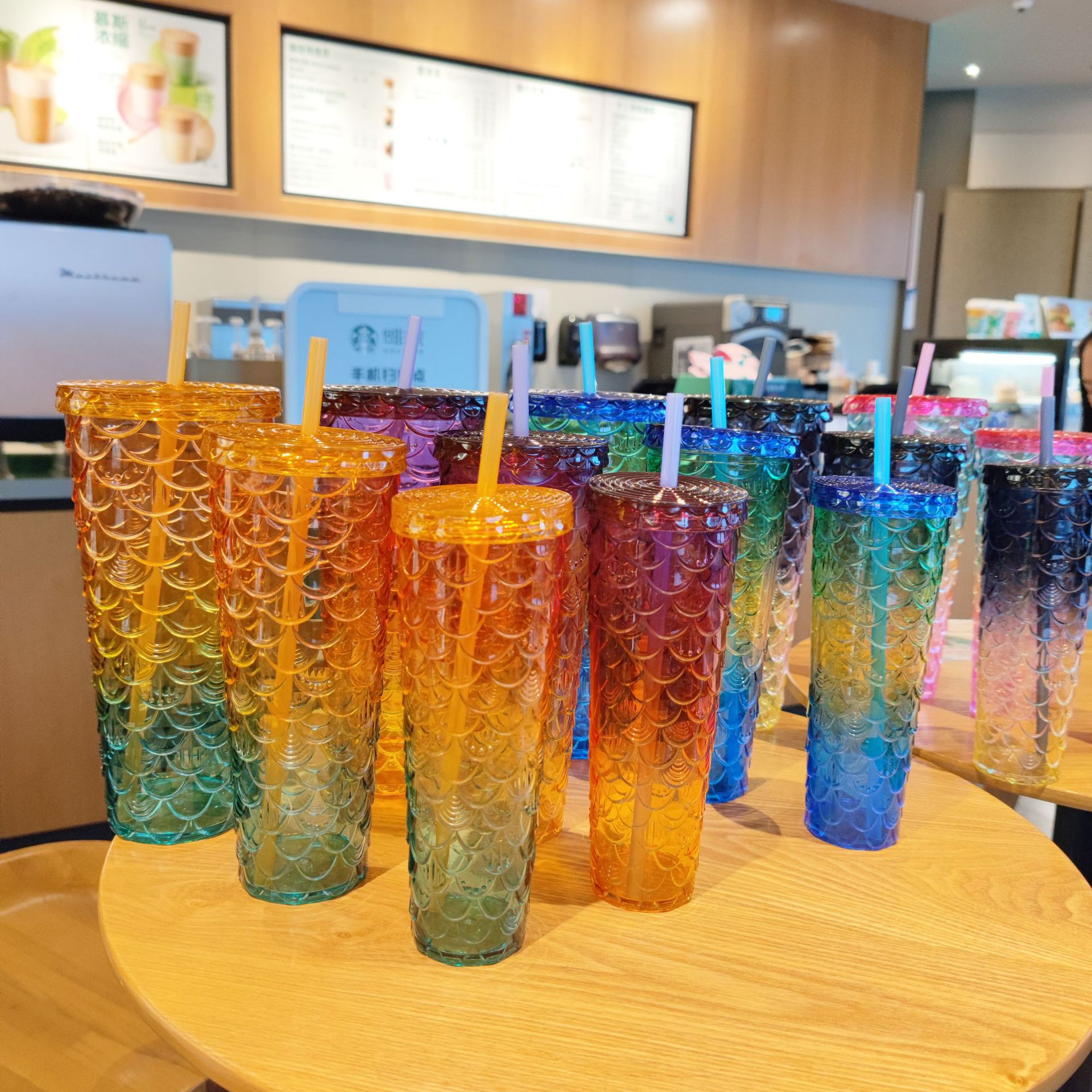 Cross-border foreign trade high appearance level Internet celebrity new product set: Koi, durian, water cup, three-piece set, straw, AS plastic cup, car water bottle details Picture