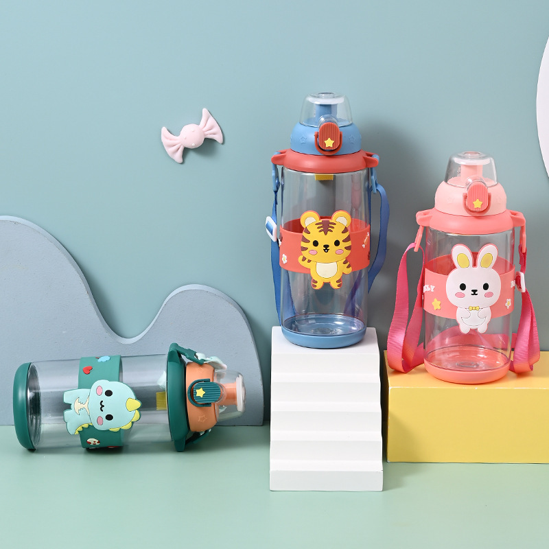 Children's plastic straw direct drinking water cup, summer primary school sports water bottle, cute portable anti-drop cup for girls' kindergarten Application Scenario