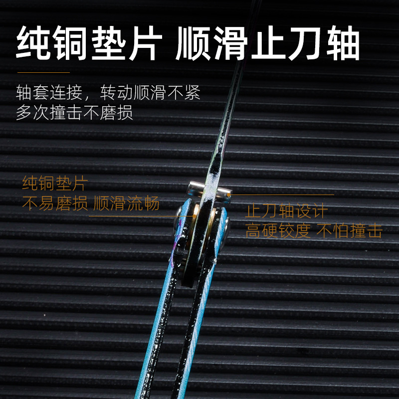 The manufacturer's butterfly knife is an unedged csgo game folding and swinging hand fancy all-steel toy. It's a beginner's training without a blade Application Scenario