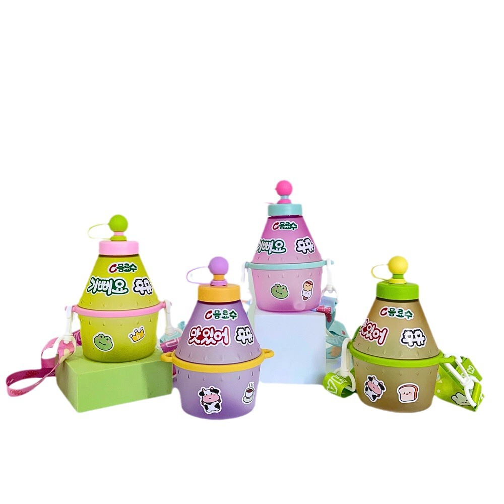 Cross-border e-commerce summer cool cup, high appearance level, Korean version creative cartoon children's straw cup, portable milk water cup Item Picture