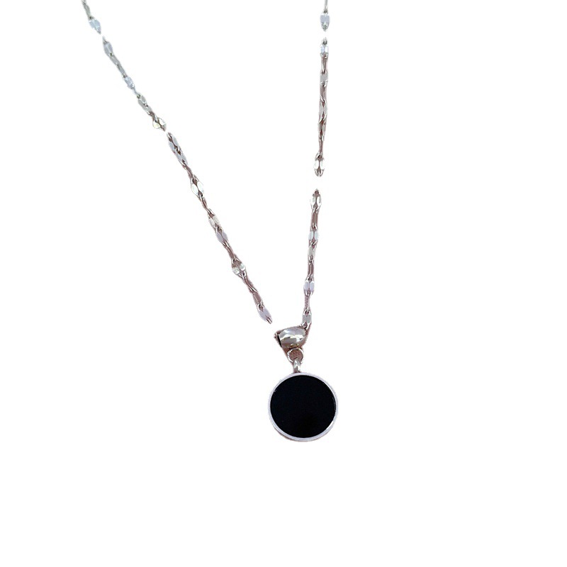 【 All-titanium Steel 】 Double-sided mother-of-pearl exquisite gold necklace inside the furnace, a female Instagram influencer collarbone chain accessory Item Picture