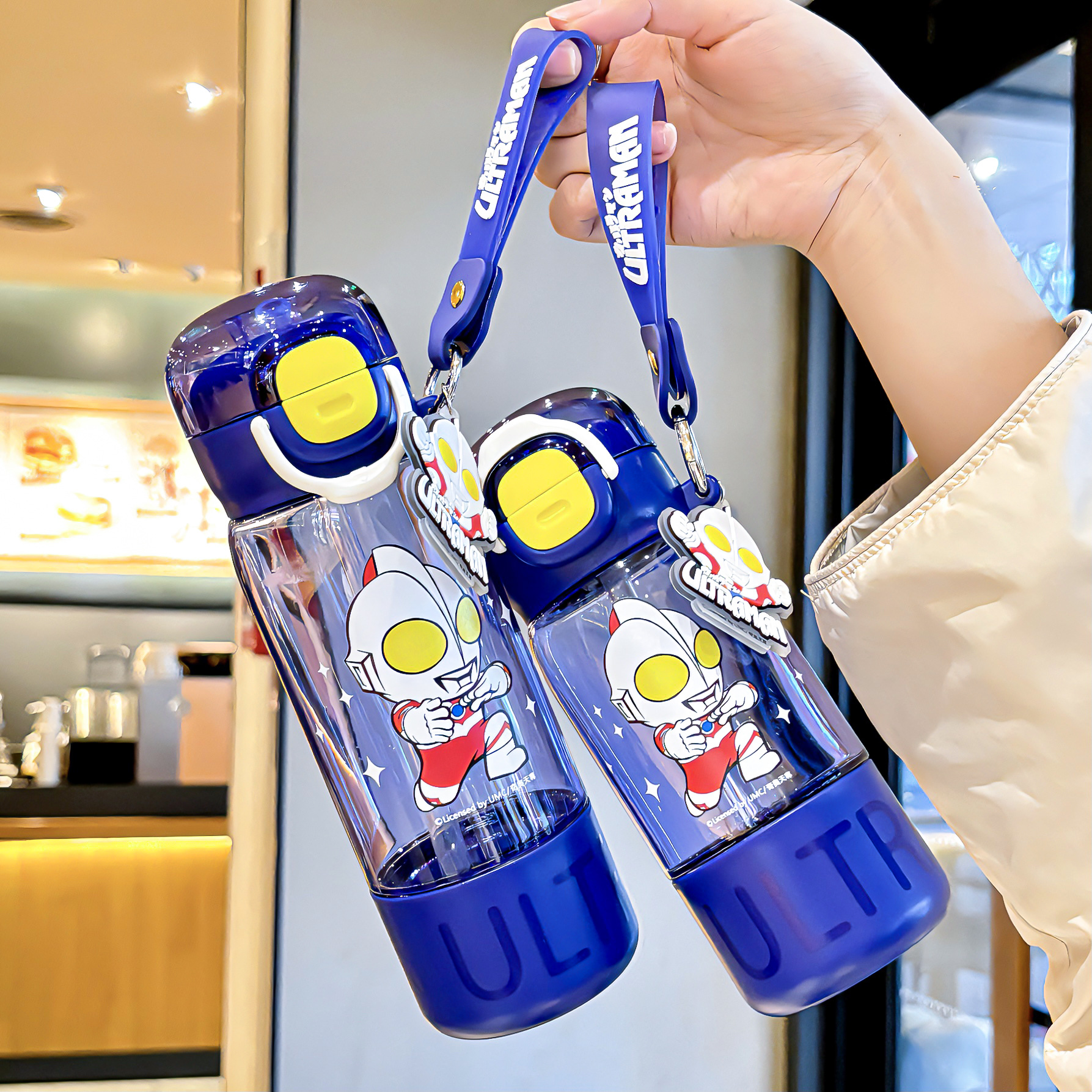Classic Ultraman series Fun plastic cup, sturdy cup ring for easy carrying, independent doll lock design water cup Specification drawing
