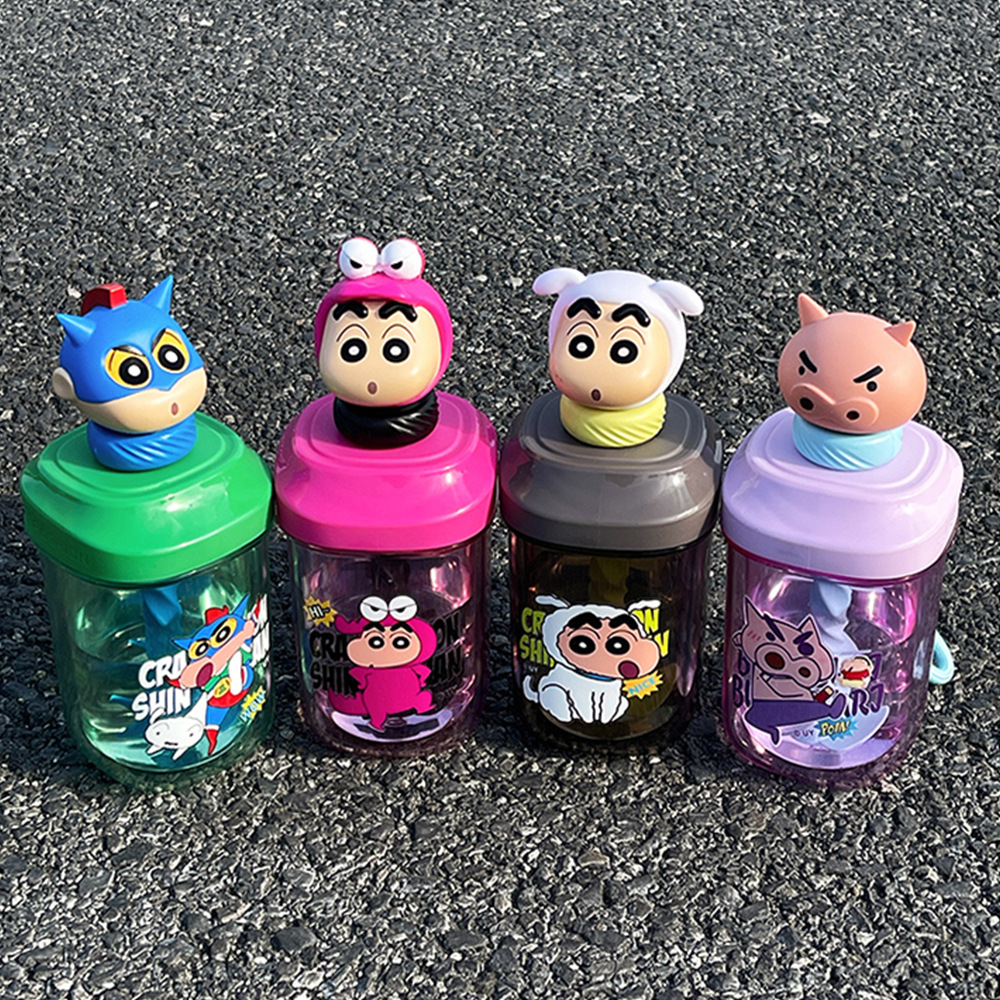 Cute Crayon Shin-chan water cup with straw portable stirring cup, creative cartoon high appearance level student plastic straw cup details Picture