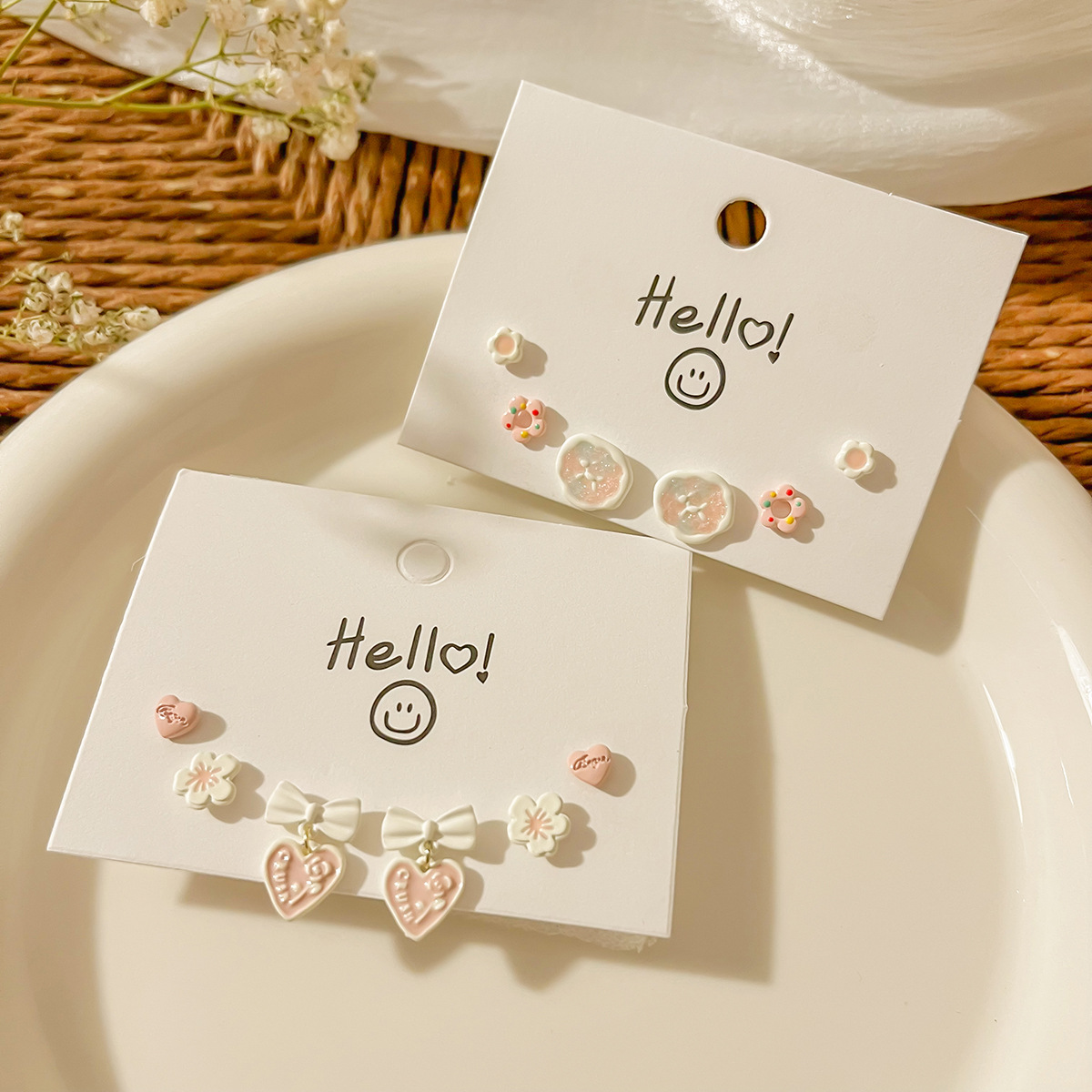 Summer new sweet women's silver needle ear studs, ear bone studs, pink cute flowers, simple and versatile, exquisite ear studs wholesale details Picture