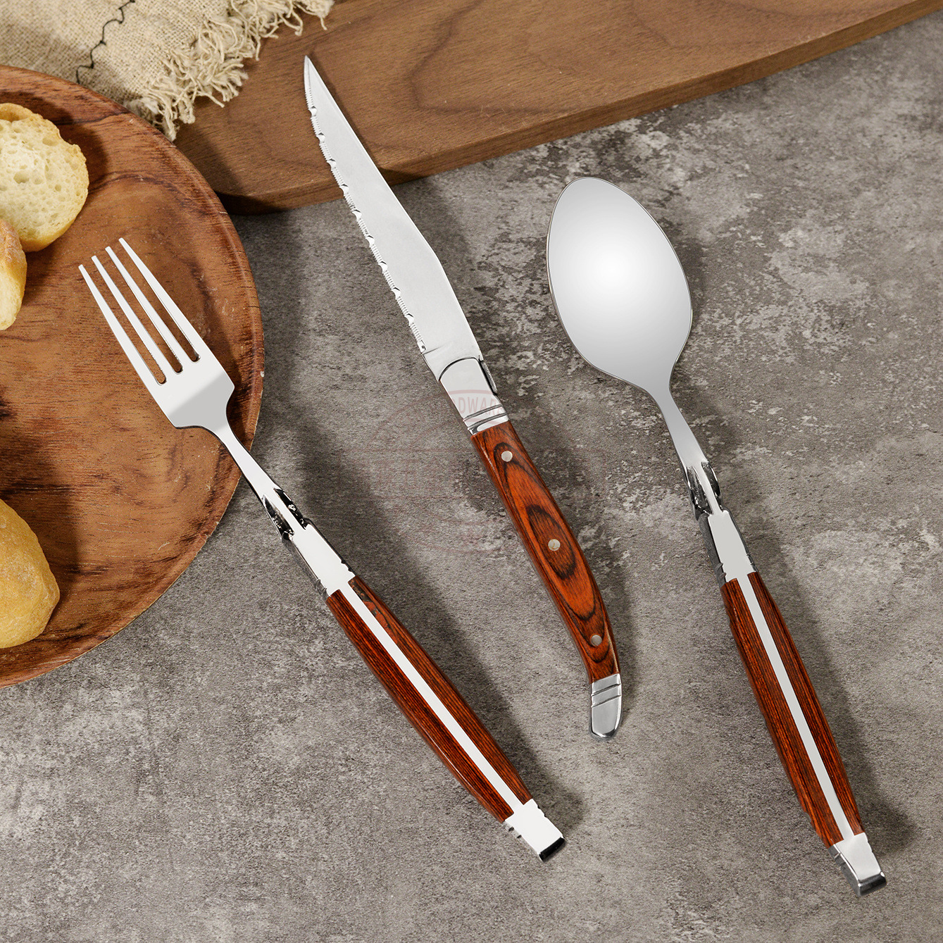 Steak knife, fork and spoon set, stainless steel Western cuisine knife, tableware and kitchenware, high red wooden handle steak knife and teaspoon full figure