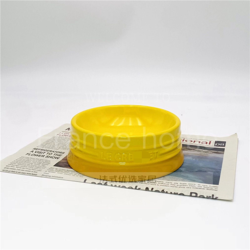 Cool color short-legged, flat-mouthed, high-legged pet bowl, ceramic cat and dog bowl, large-capacity anti-knock, ins snack bowl with gradient color undefined