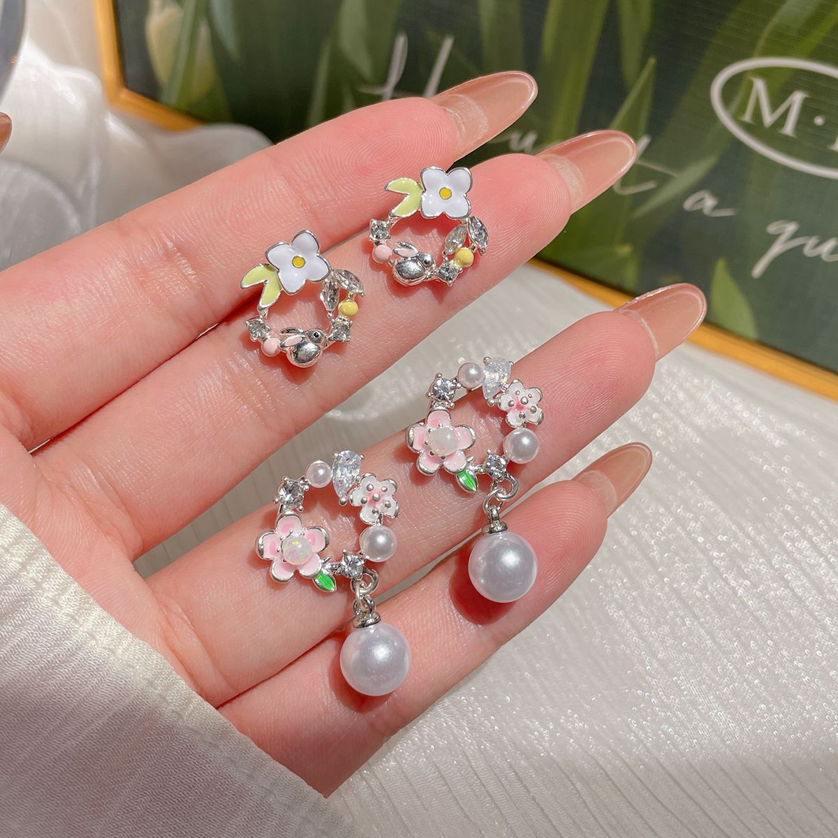 Sweet and fresh oil-dripping cherry blossom earrings, women's silver needle design, cute and cute pearl tassels, gentle and ethereal summer earrings Application Scenario