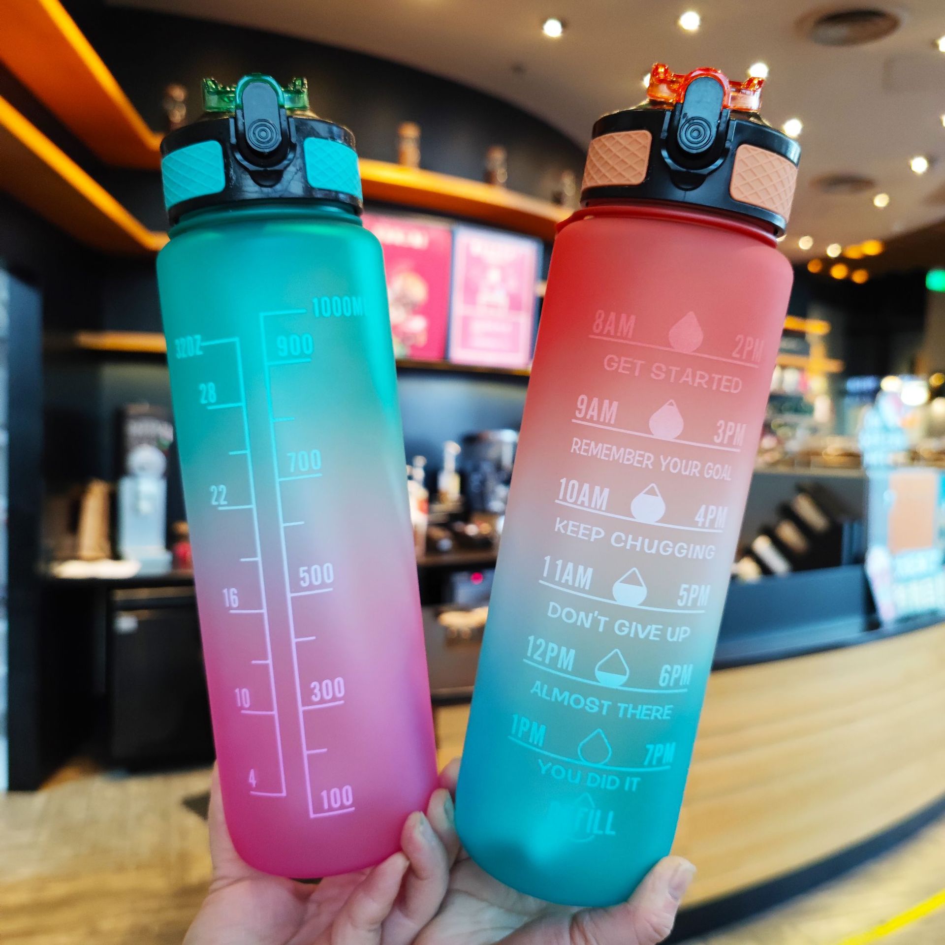 Gradient color water bottle, frosted large capacity water bottle, portable drawstring, spout, 1000ml gym sports water bottle full figure