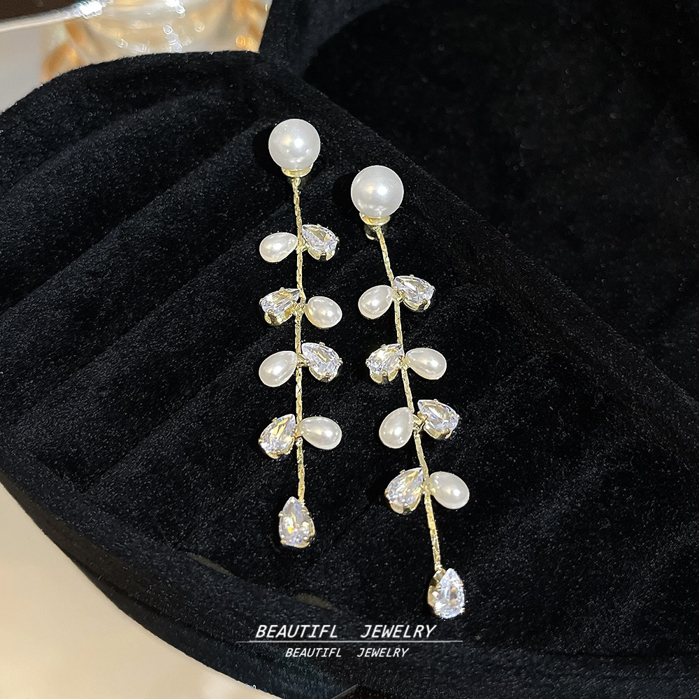 925 Silver needle Willow Leaf Flowing Gentle earrings, light luxury and high-end feel, pearl stud earrings, small fragrance style, double tassel earrings Specification drawing