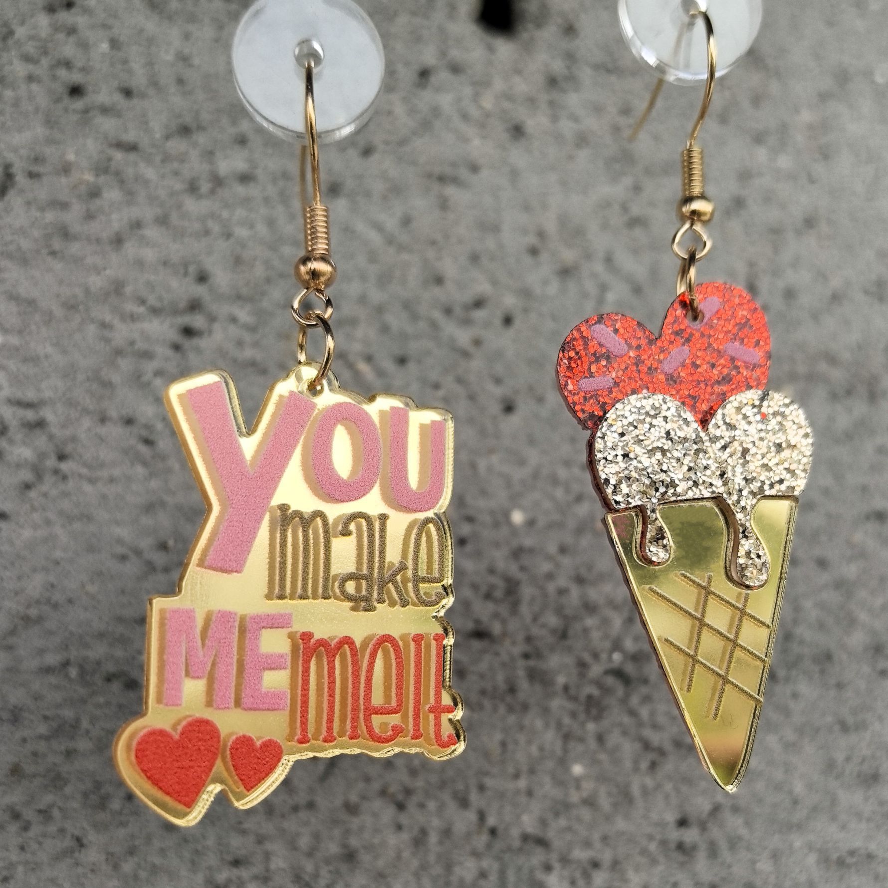 Cross-border best-selling Valentine's Day heartwarming earrings: Peach Heart Rocket Gift box, ice cream wine red retro high-end earrings Application Scenario