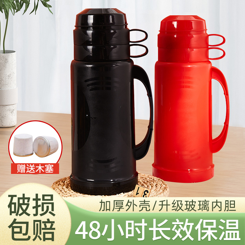 In winter, the portable insulated kettle from the manufacturer has a large-capacity student dormitory hot water bottle with a sealed and leak-proof glass inner liner Application Scenario
