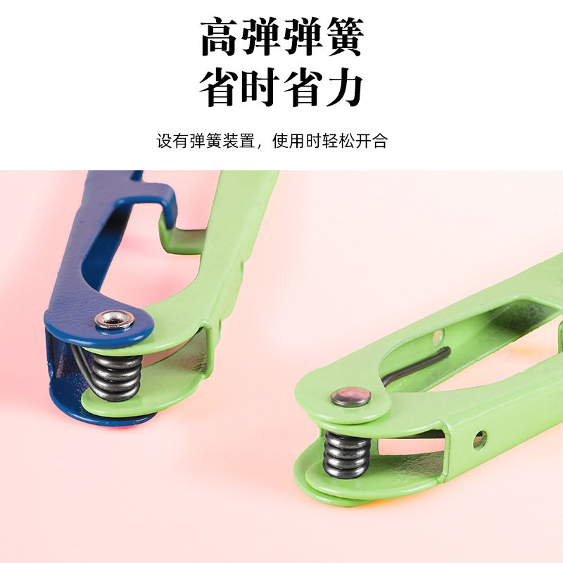 Sewing Treasure scissors, yarn shears, small scissors for trimming thread ends, cross-stitch U-shaped scissors, large carbon steel spring small yarn anti-rust scissors Application Scenario