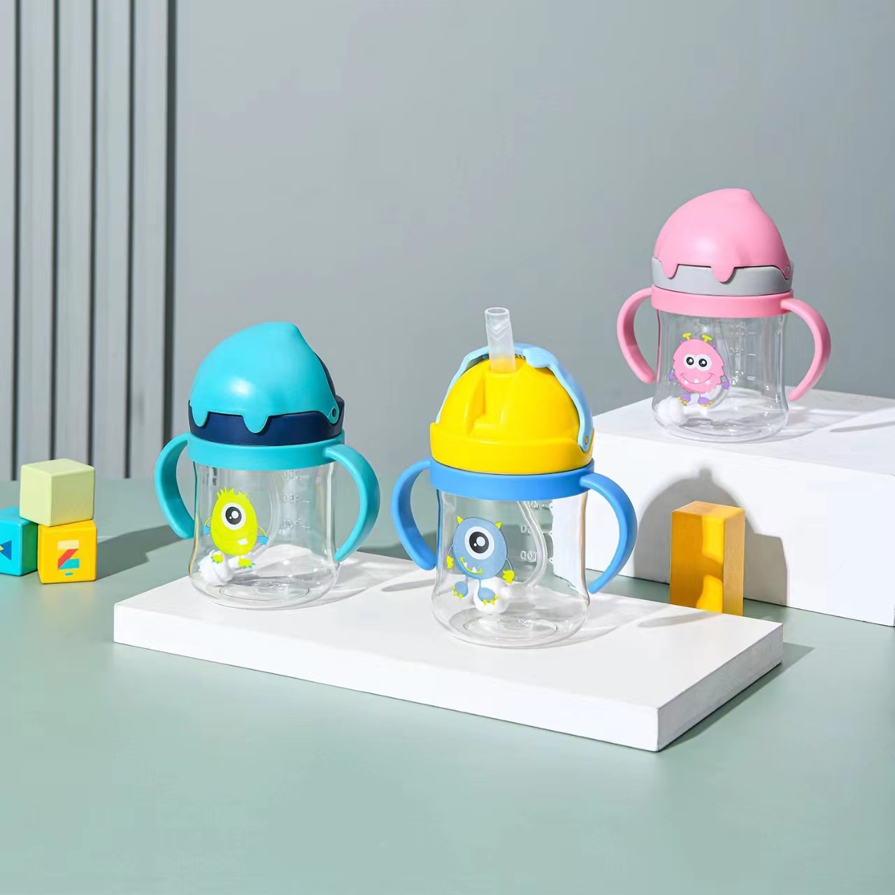 New children's straw water cup with handle, 250ml baby straw cup, cute for kindergarten drinking, appearance level Specification drawing