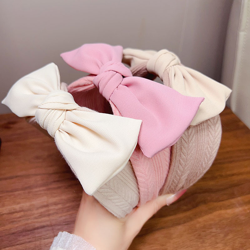 Simple rabbit-ear hair band for women, new summer high top hair tie, hair clip, adult bow, hair hole headband and headwear Application Scenario
