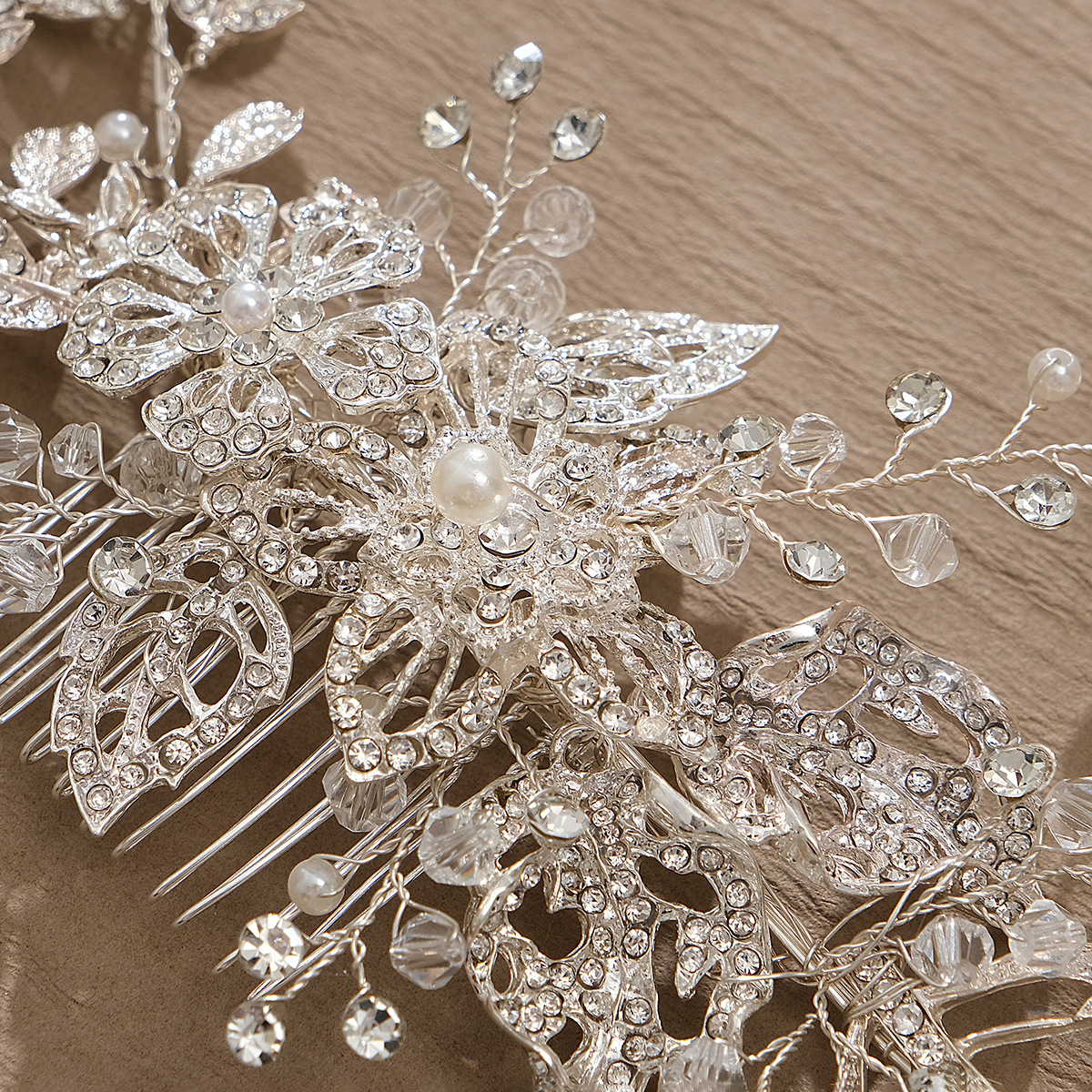 European and American exaggerated bride headwear, high-end alloy flower insert comb, handcrafted diamond-encrusted hair comb, factory direct sales of wedding accessories Specification drawing