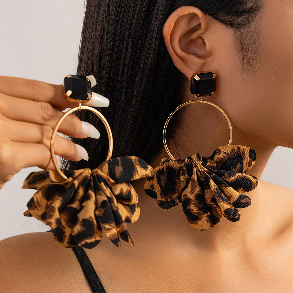 Leopard print earrings punk retro earrings European and American personality geometric large stud fabric polka dot print earrings full figure