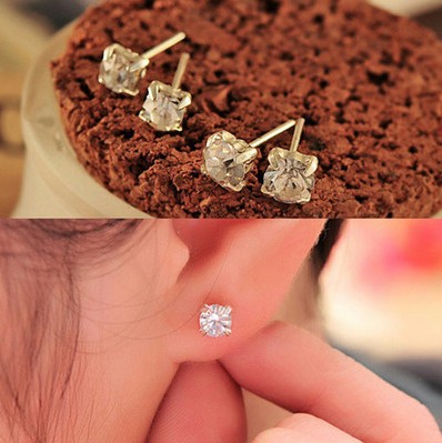 Korean version jewelry wholesale: Sparkling diamond alloy stud earrings, claw diamond crystal gemstone earrings, Lulu earrings full figure