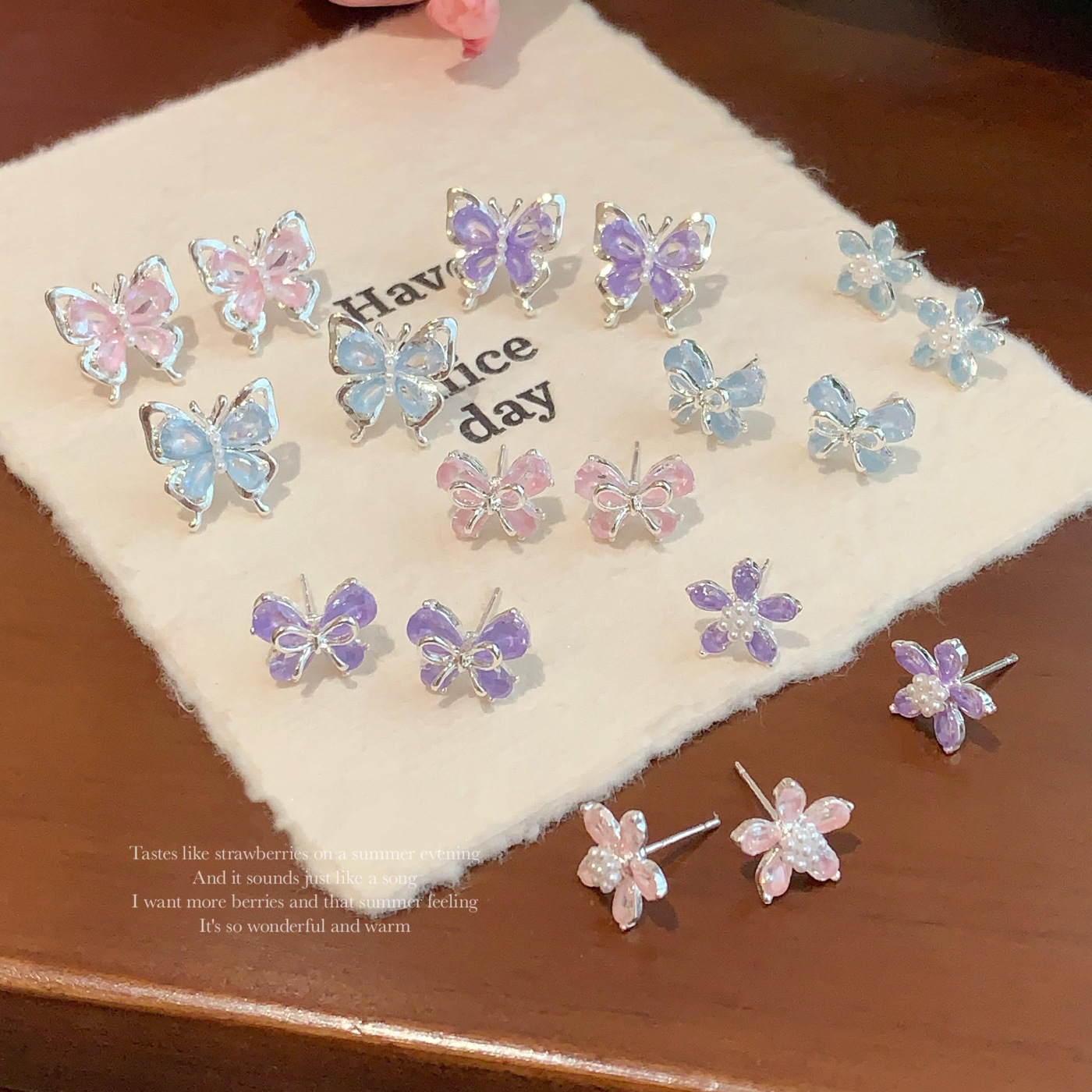 New Korean version of light luxury ice crystal zircon butterfly stud earrings, women's silver needle, colorful flowers, elegant and exquisite pearl earrings full figure
