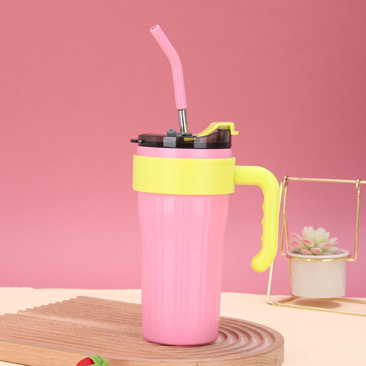 High-quality appearance level couple cold preservation ice cup, household large-capacity handle straw cup, double-layer vacuum stainless steel insulated cup Application Scenario