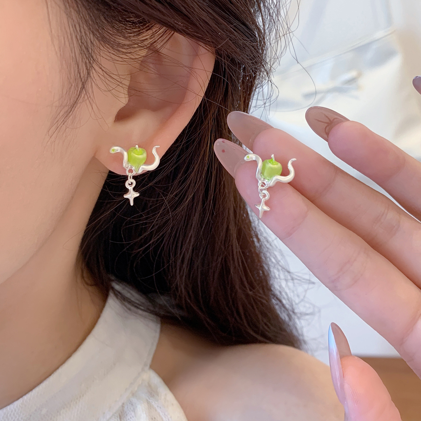 New green apple, little snake, four-pointed star earrings, silver needles for women, sweet, cool and exquisite, zodiac year of the Snake, zodiac year earrings details Picture