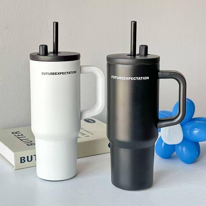 Cross-border stainless steel ice cup, large-capacity outdoor car straw insulated cup, convenient couple cold and heat preservation water cup details Picture