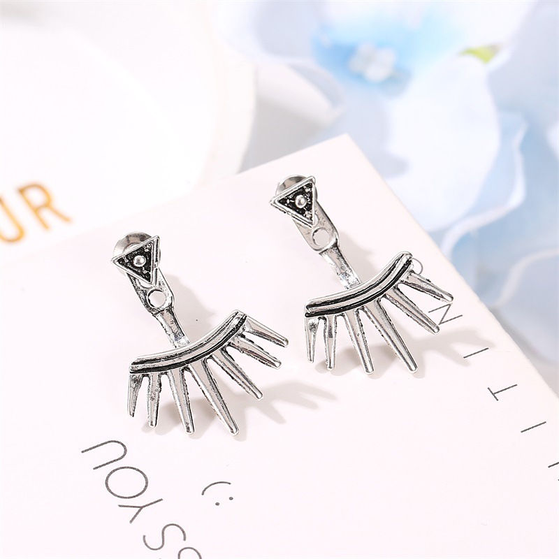 New punk-style pointed cone retro stud earrings, women's rear-hanging triangular earrings, wholesale from the manufacturer Specification drawing