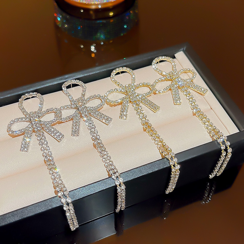 European and American retro, simple, exaggerated and high-end long tassel earrings, geometric exquisite, individual and super fairy-like bow earrings full figure