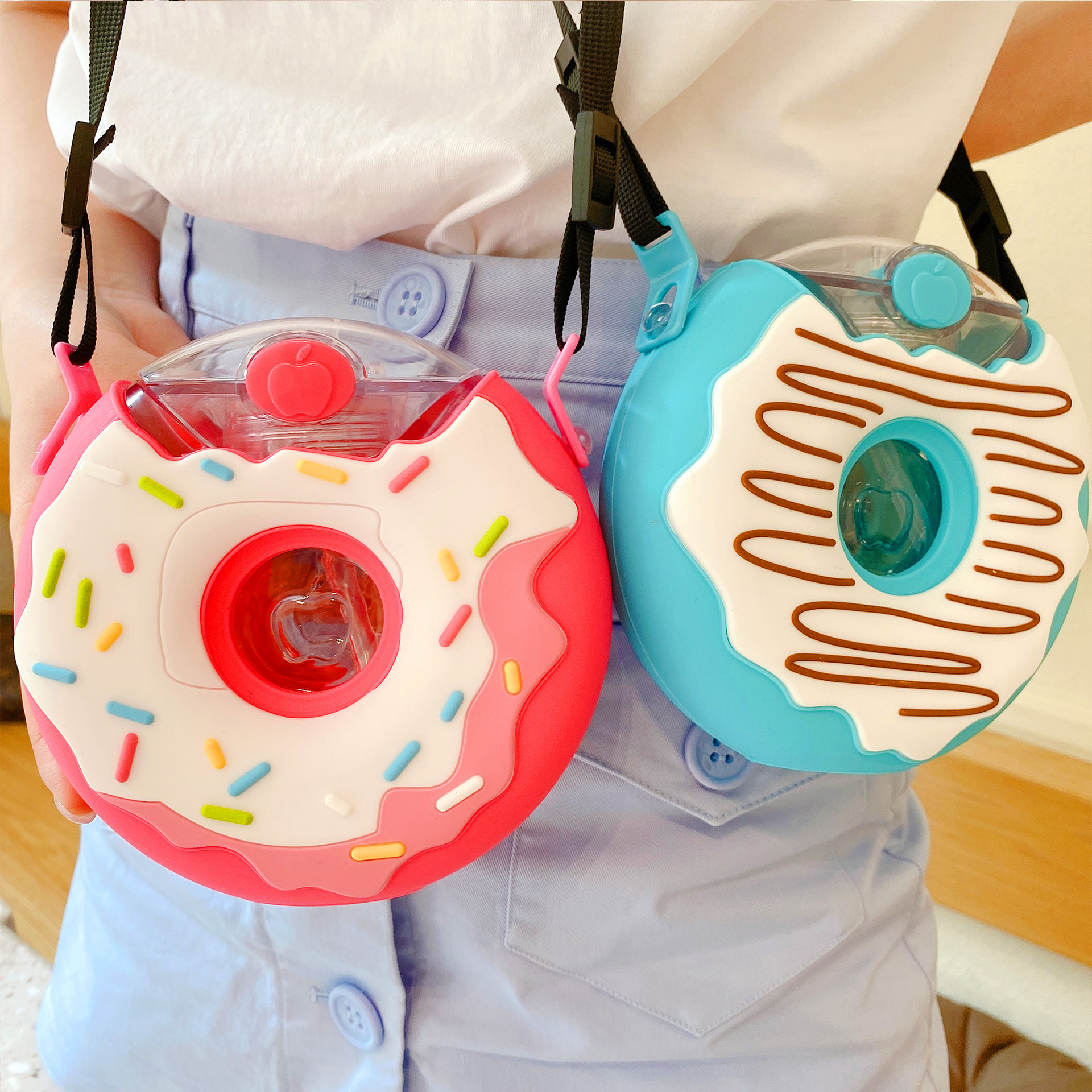 Creative Instagram Korean-style children's water cup with anti-drop and portable strap, cute plastic water bottle full figure