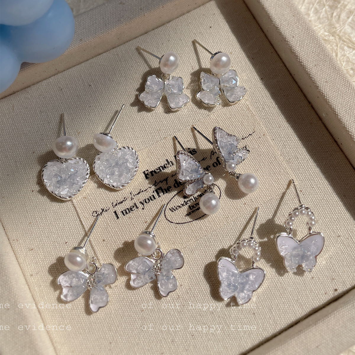 Blue bow crystal earrings, women's design sense earrings, stud earrings, silver needle earrings, ins earrings, high-end and light luxury Application Scenario