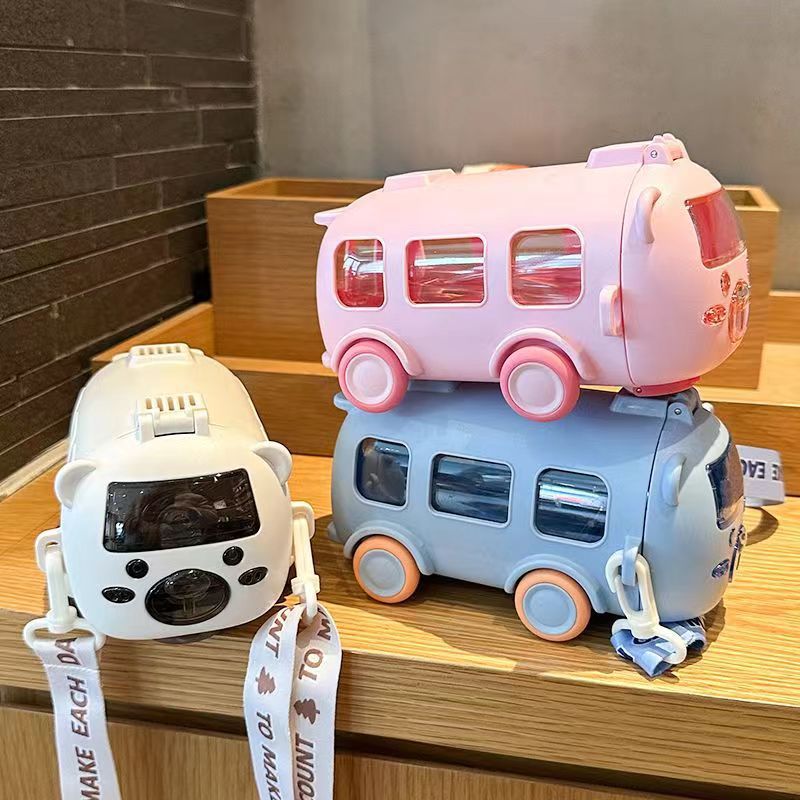 Baby Bus Children's water cup, large-capacity with straw, student water cup, high appearance level, portable outdoor bouncy plastic cup details Picture