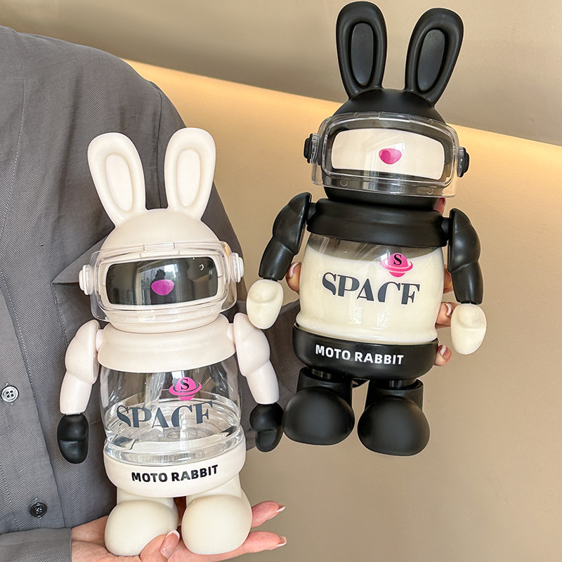 Cartoon figurine Lightning Rabbit moto Space Cup, personalized plastic cup with built-in straw, female student large-capacity water bottle full figure