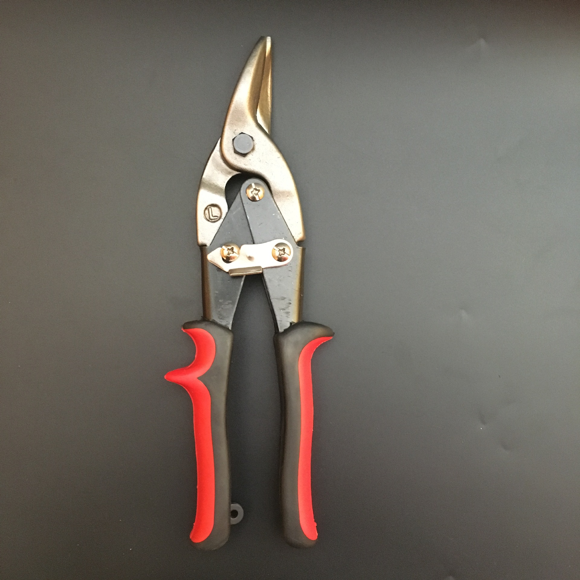 Direct sales from the manufacturer of aviation scissors, two-color iron shears, quality guaranteed, high-quality and exquisite products Item Picture