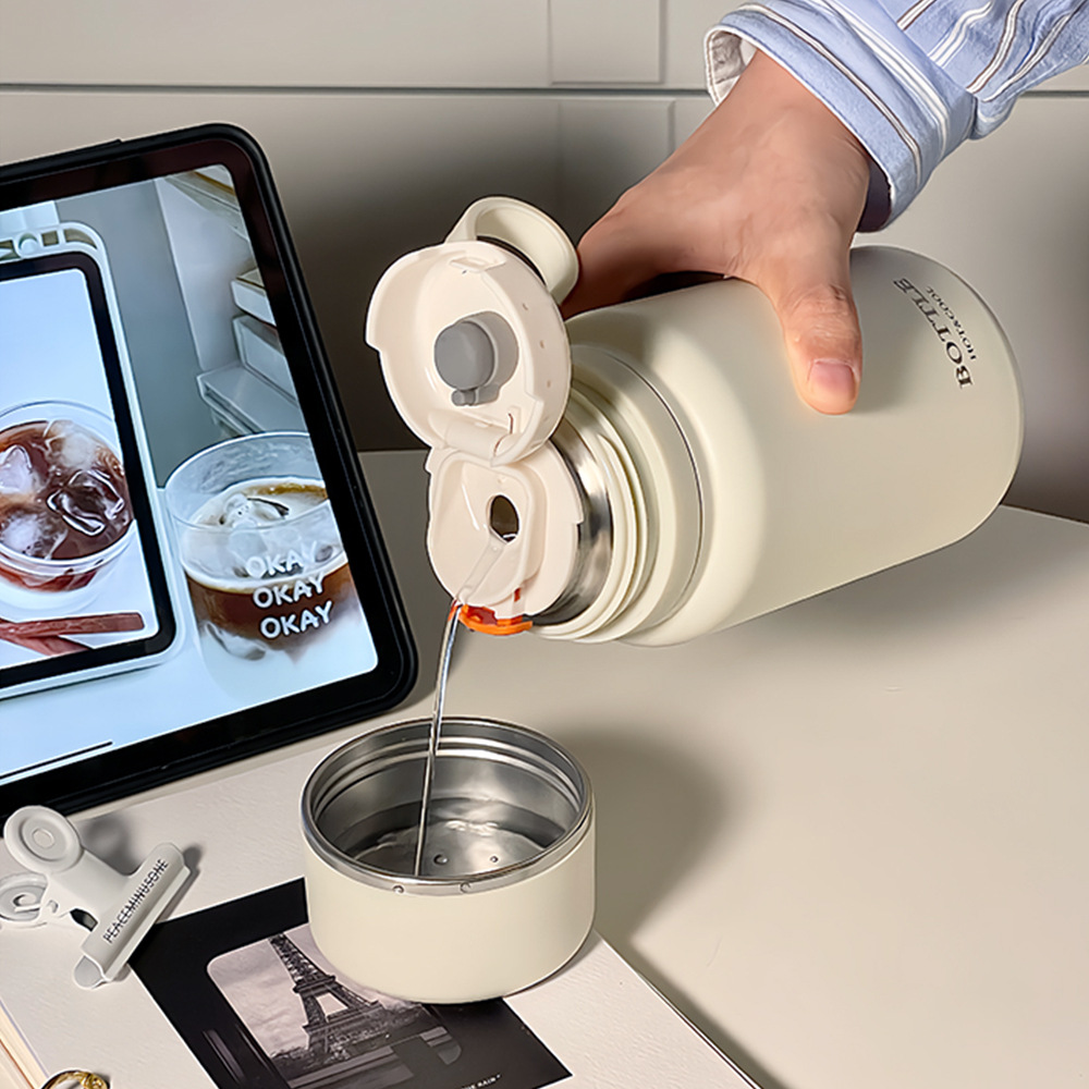 High-appearation-level household outdoor fashionable water cups, portable stainless steel insulated cups, wholesale cups with tea separators for couples to make tea Application Scenario