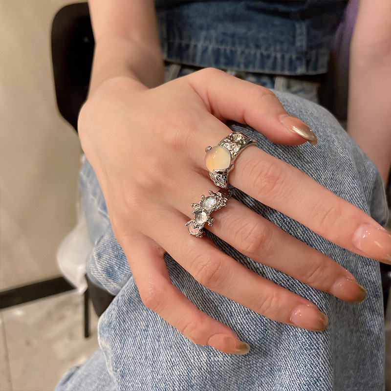 A super ethereal and exquisite zircon open ring for women, a French light luxury and individual index finger ring with a double-layer wide face, 2022 new style Application Scenario
