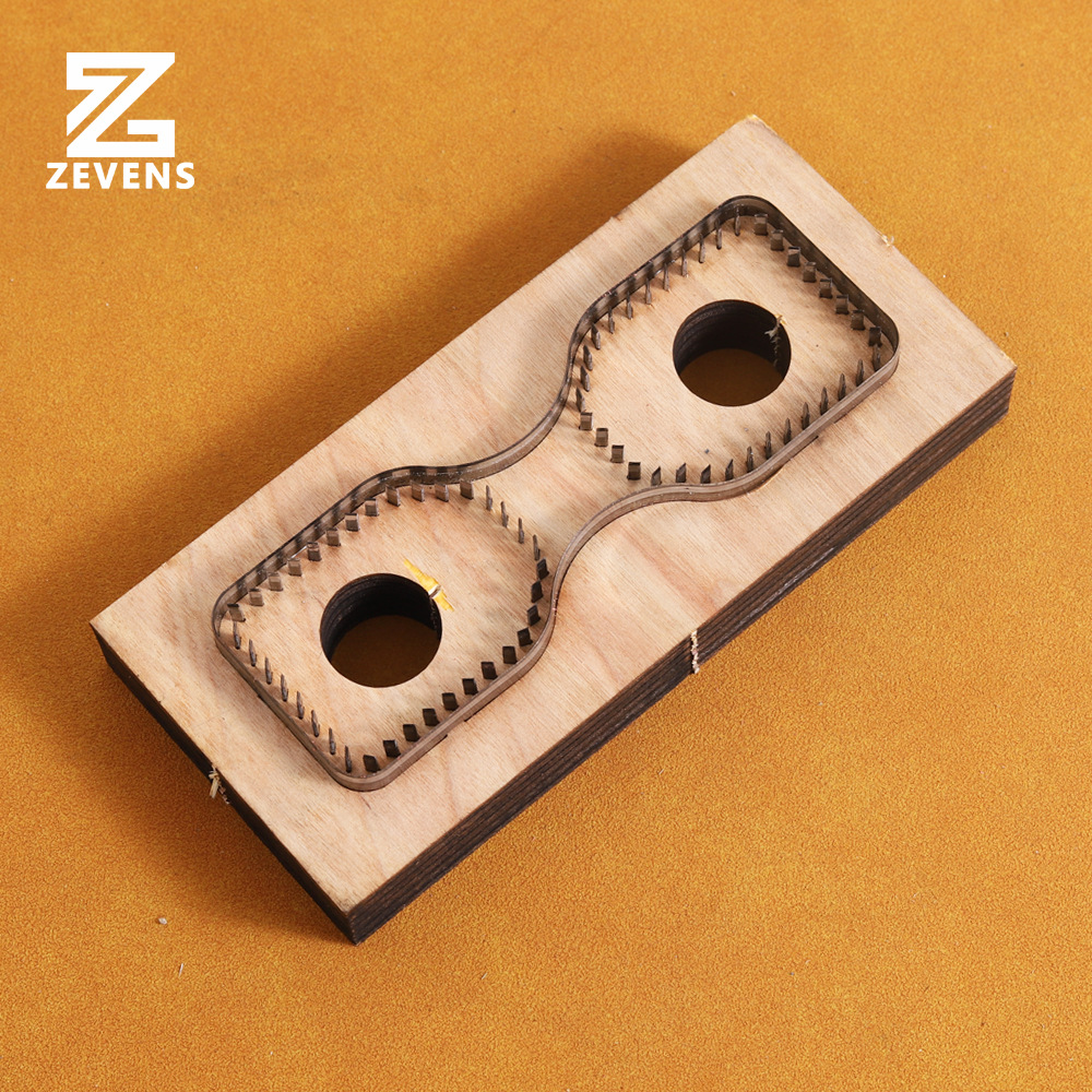 The back-head knife mold with a cutting tool for Japanese steel wood board leather cutting is sharp and convenient. It is a knife mold for leather goods undefined