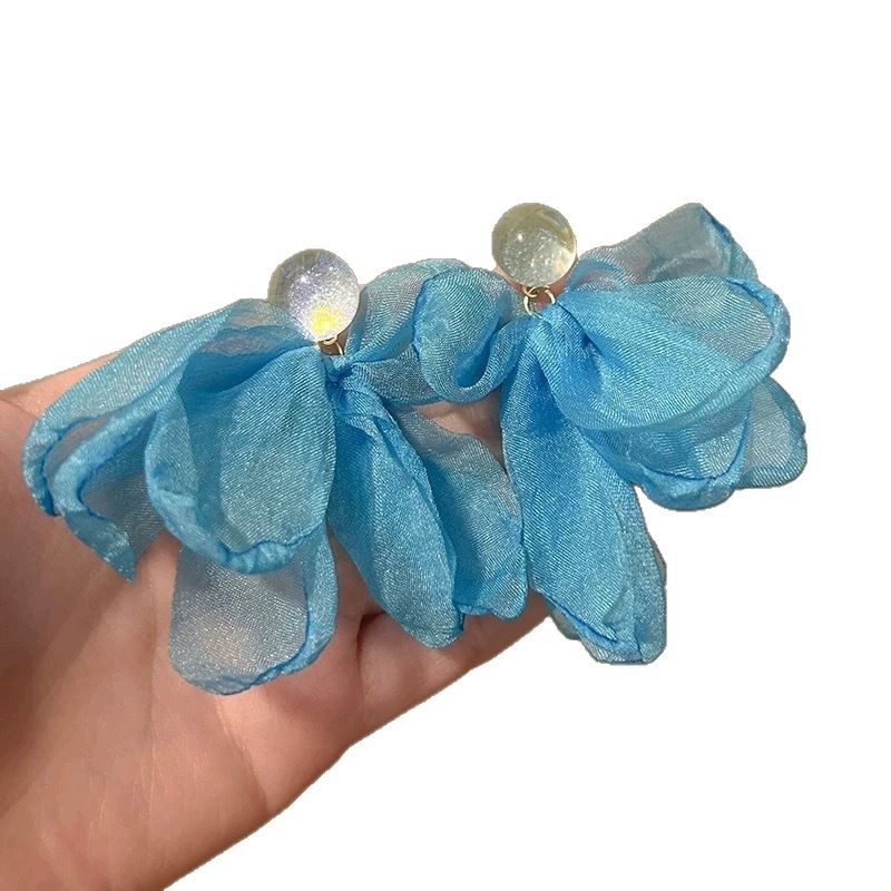 Super fairy-like, fresh and delicate chiffon long earrings, a high-end feminine touch, spring mesh stud earrings, a fashionable vacation style, sweet earrings Item Picture
