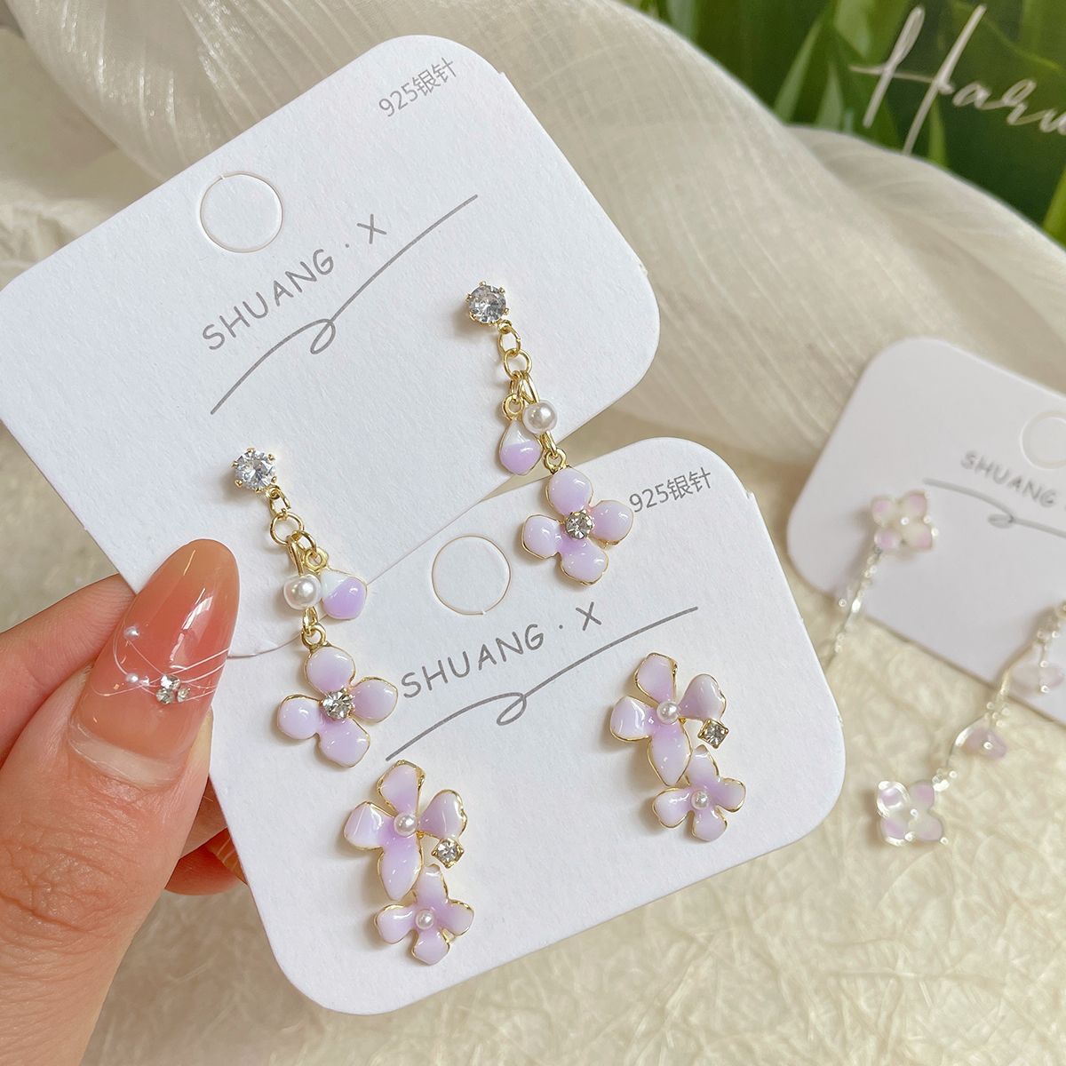 Summer fresh hydrangea earrings for women, new silver needle, light luxury, niche and sweet hydrangea petal long tassel earrings Application Scenario