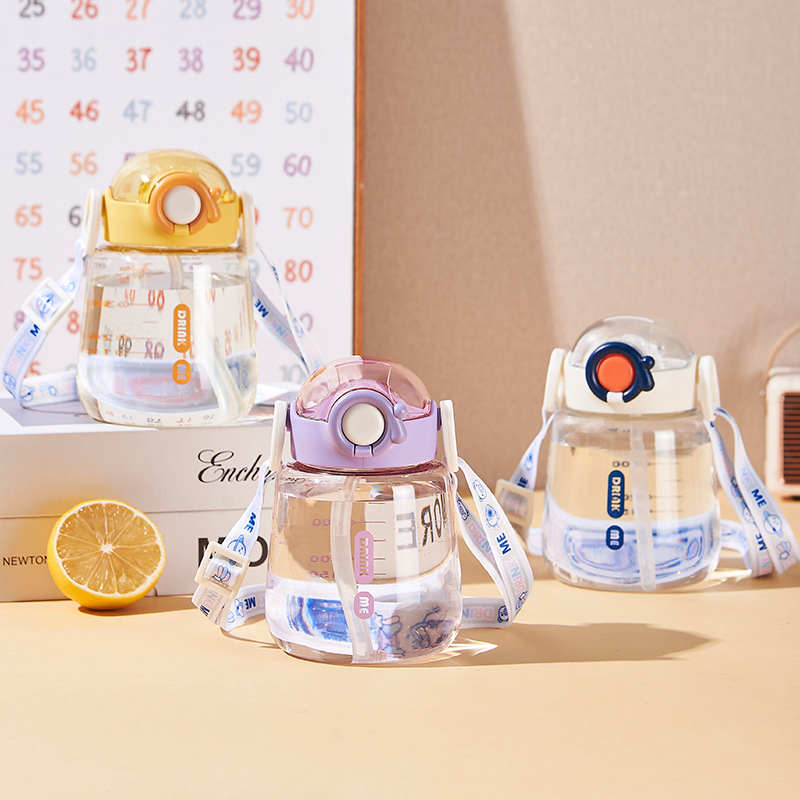 Fuxing children's water cups, baby anti-drop cups, cute and simple student straw cups, universal water bottles, plastic cups wholesale details Picture