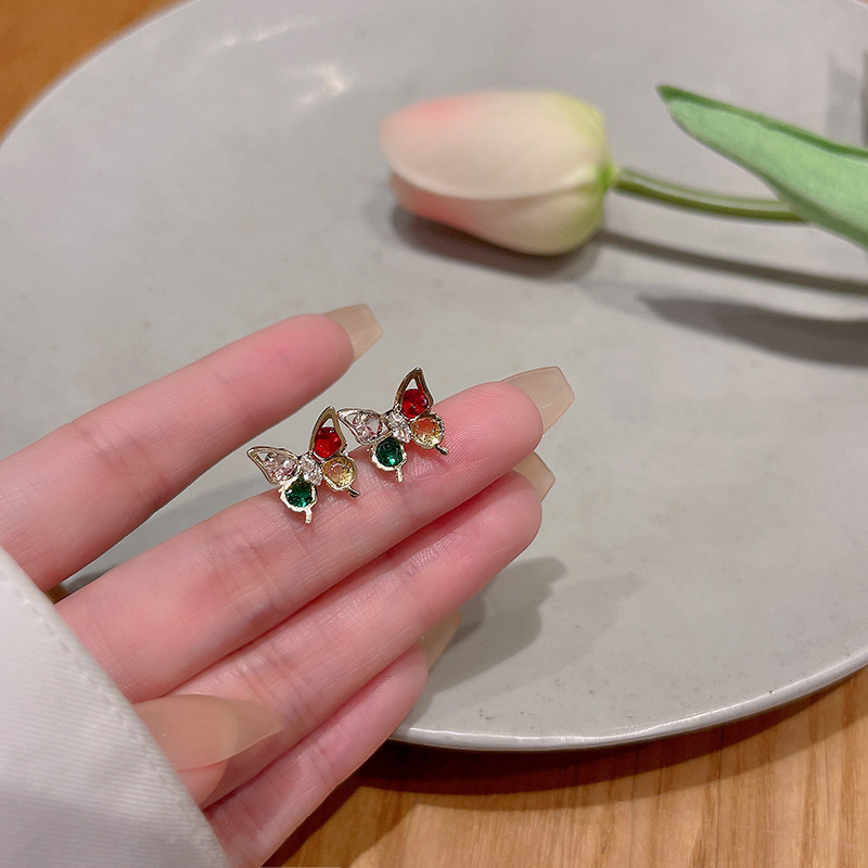 S925 Silver Needle, a new Korean colorful butterfly zircon earring, exudes a high-end feminine charm. It is exquisite, compact and versatile Specification drawing