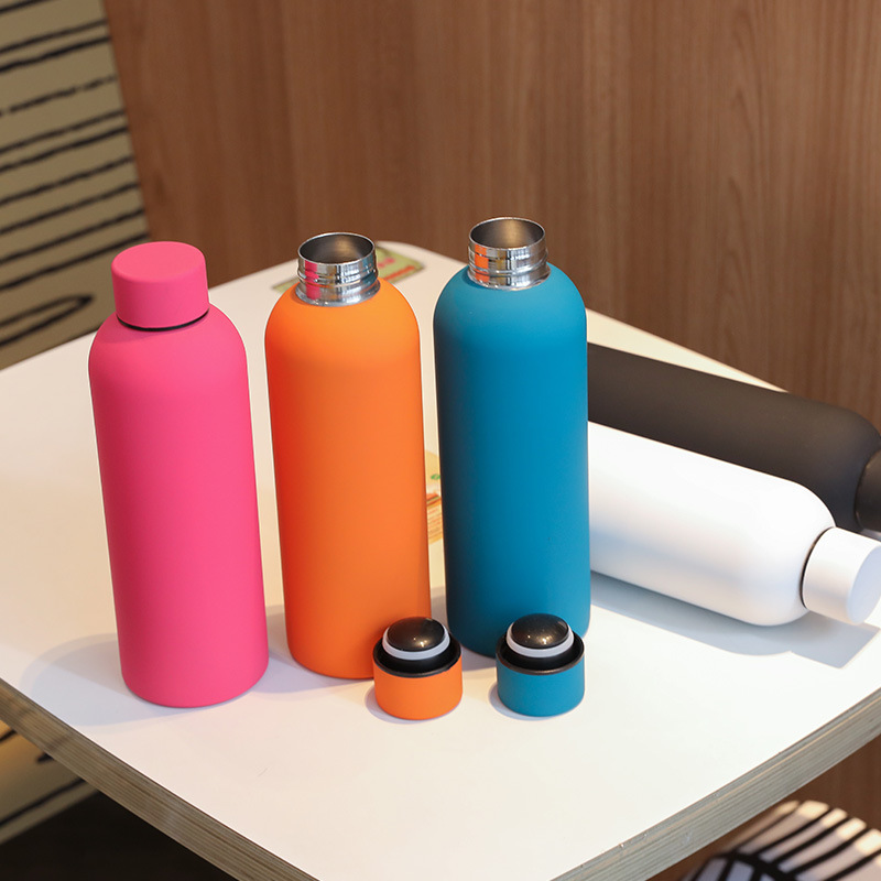 New rubber paint sports small-mouth bottle insulated cup, double-layer vacuum 304 stainless steel cola bottle, American-style small-mouth cup Application Scenario