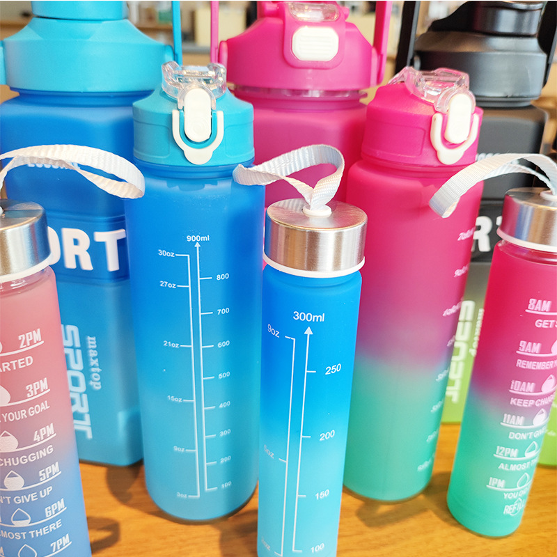 Large-capacity PET plastic cup gradient three-piece set, double-drinking straw water cup, outdoor sports portable handle cold water bottle Specification drawing