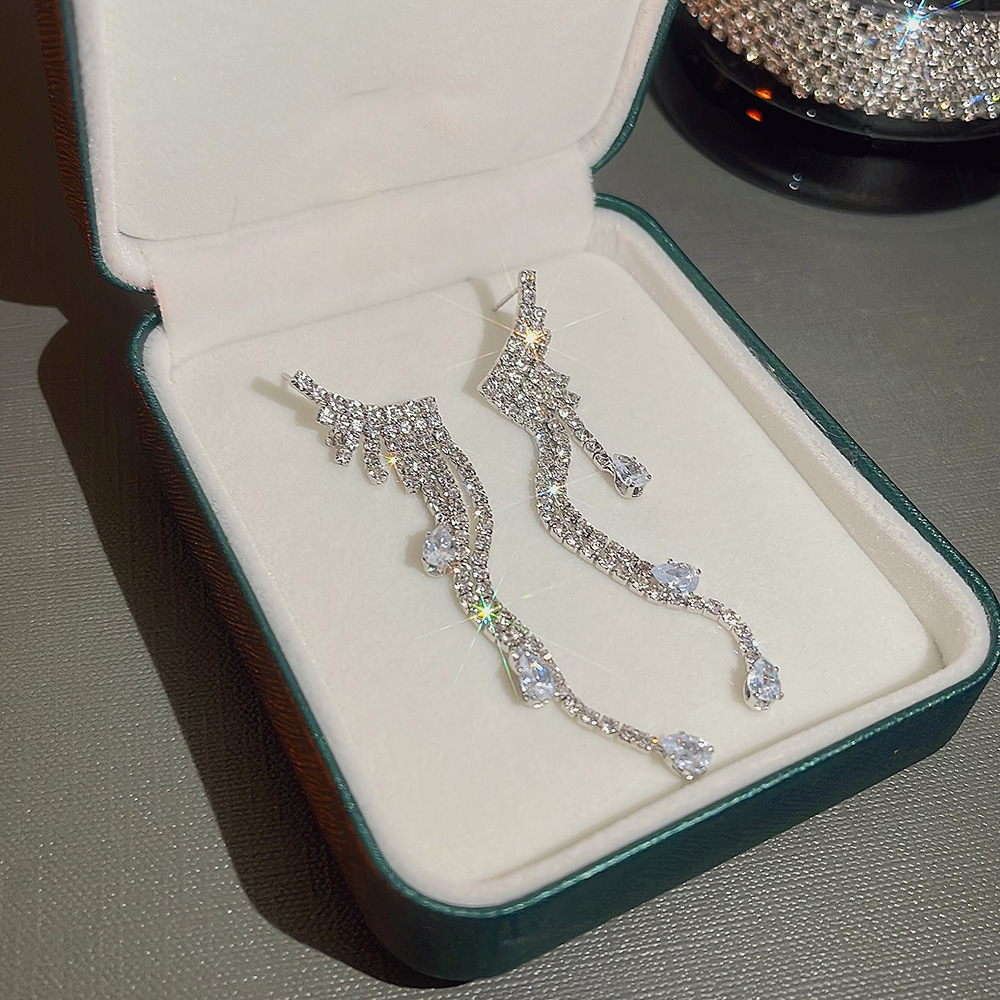 925 Silver Needle long and elegant, slimming face earrings, high-end look, popular zircon earrings, grand earrings, autumn and winter accessories Specification drawing