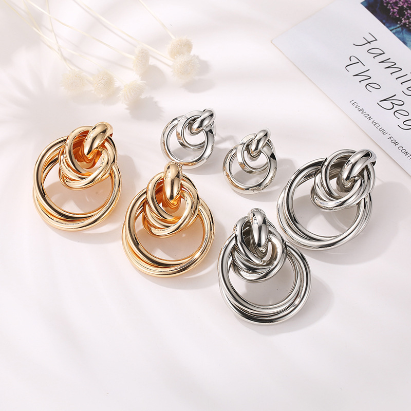 New European and American fashion exaggerated circle stud earrings, punk style geometric earrings, cross-border supply of metal earrings wholesale details Picture