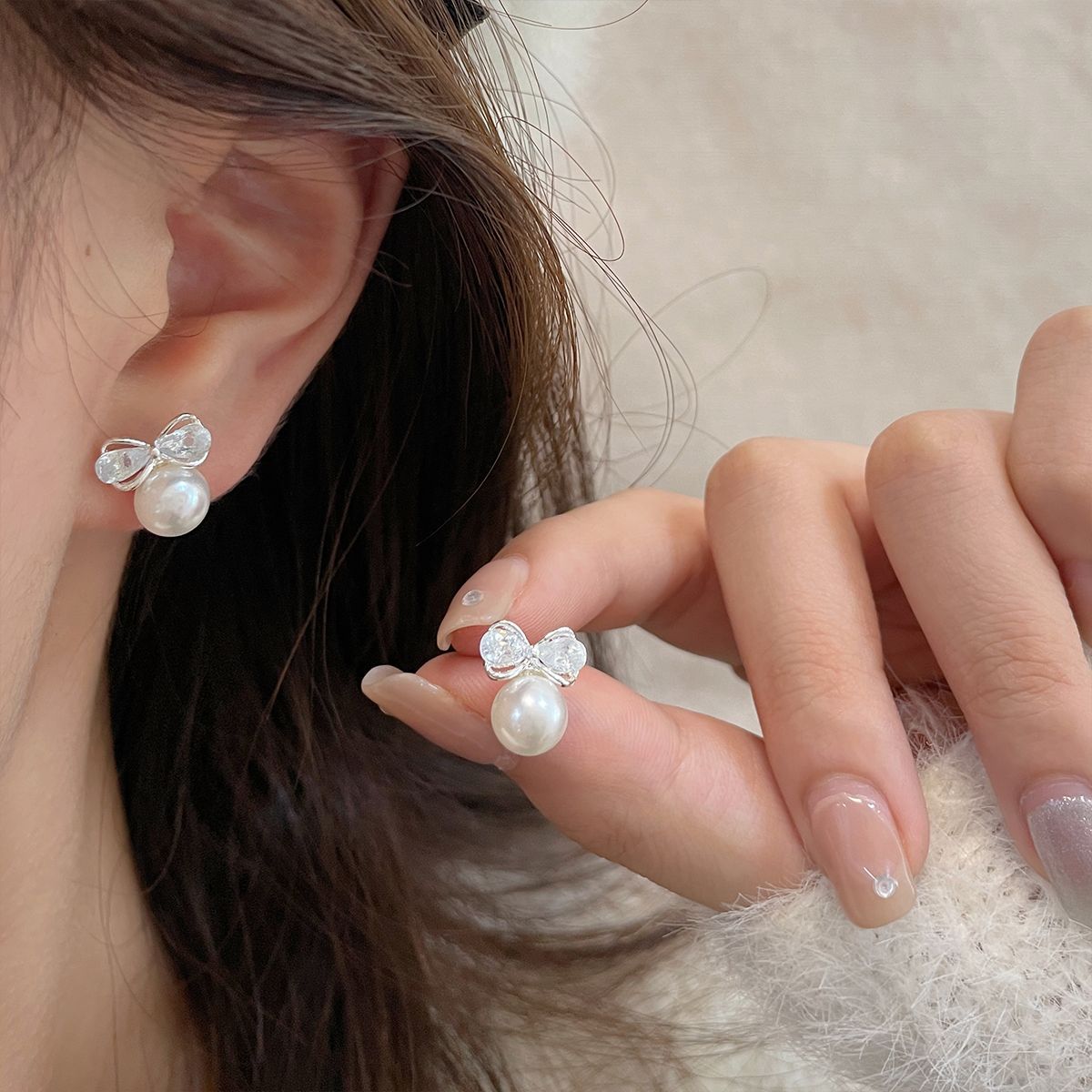 Exquisite and light luxury bow zircon pearl stud earrings, women's silver needle, simple and elegant, versatile and high-end summer earrings details Picture